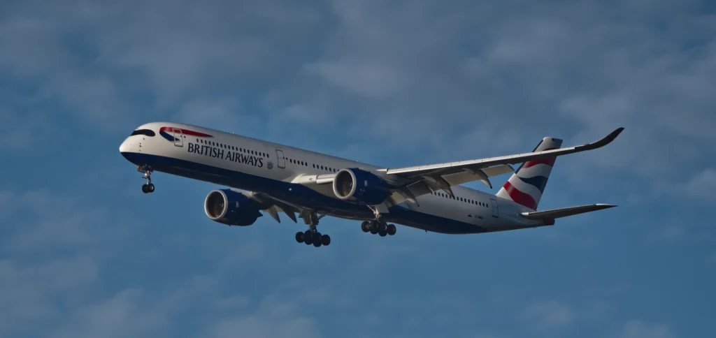 British Airways Airbus A350-1000 on final approach into PHL.